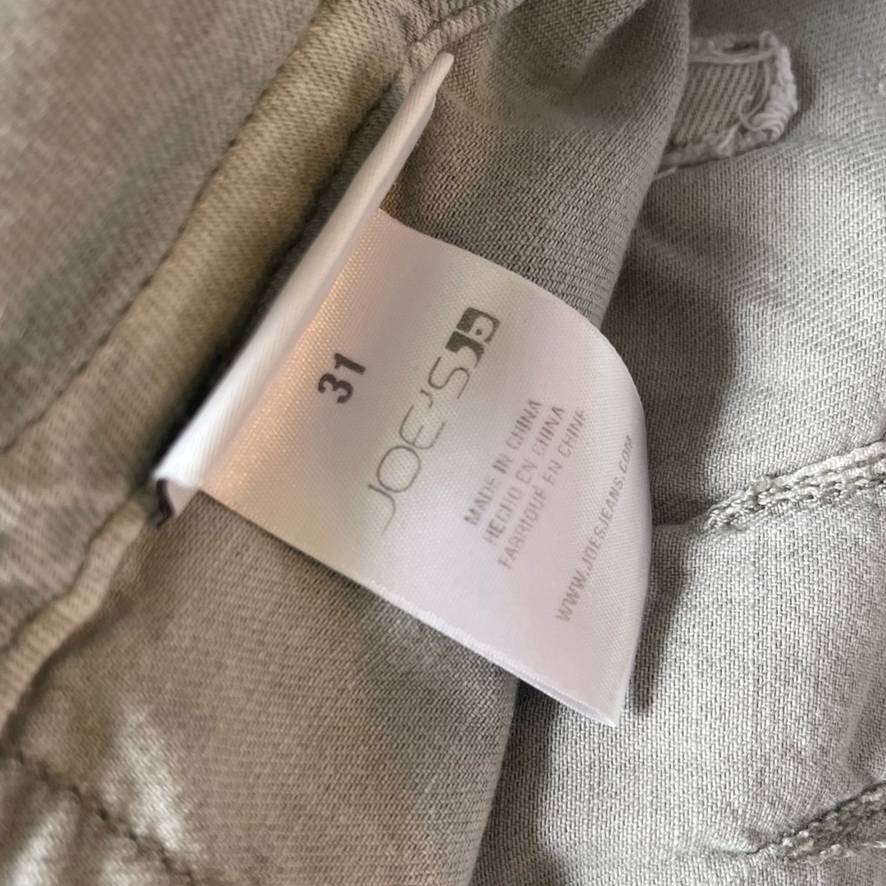 Joe's Jeans the honor high rise vintage straight utility
pants. Size 31 - Picture 10 of 16